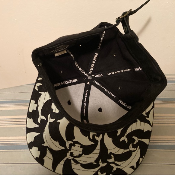 Pink Dolphin hat - Picture 3 of 4